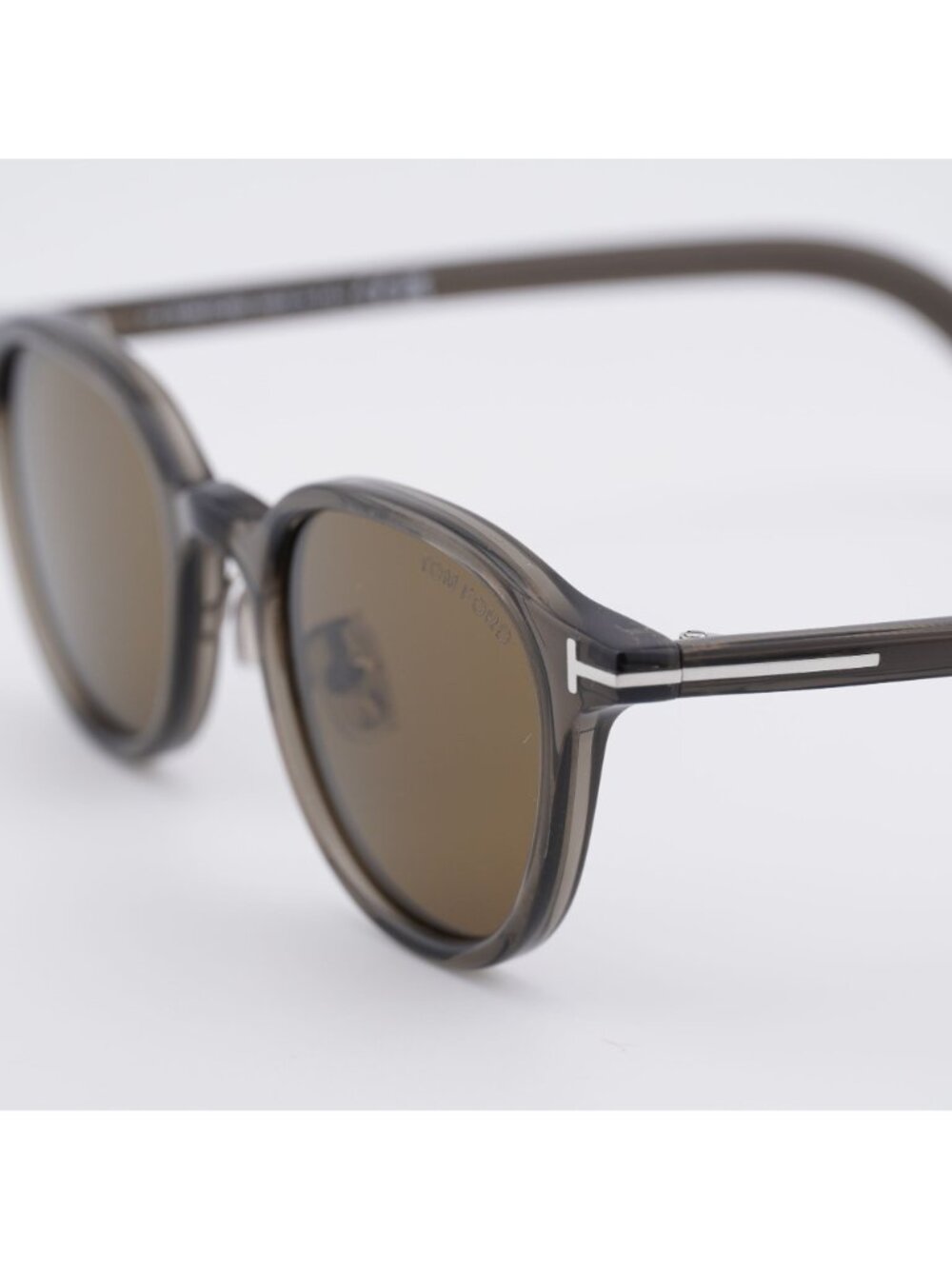 Tom Ford FT0977-D 20J Sunglasses - Grey Square Frame, Roviex Lenses - Picture 4 of 9